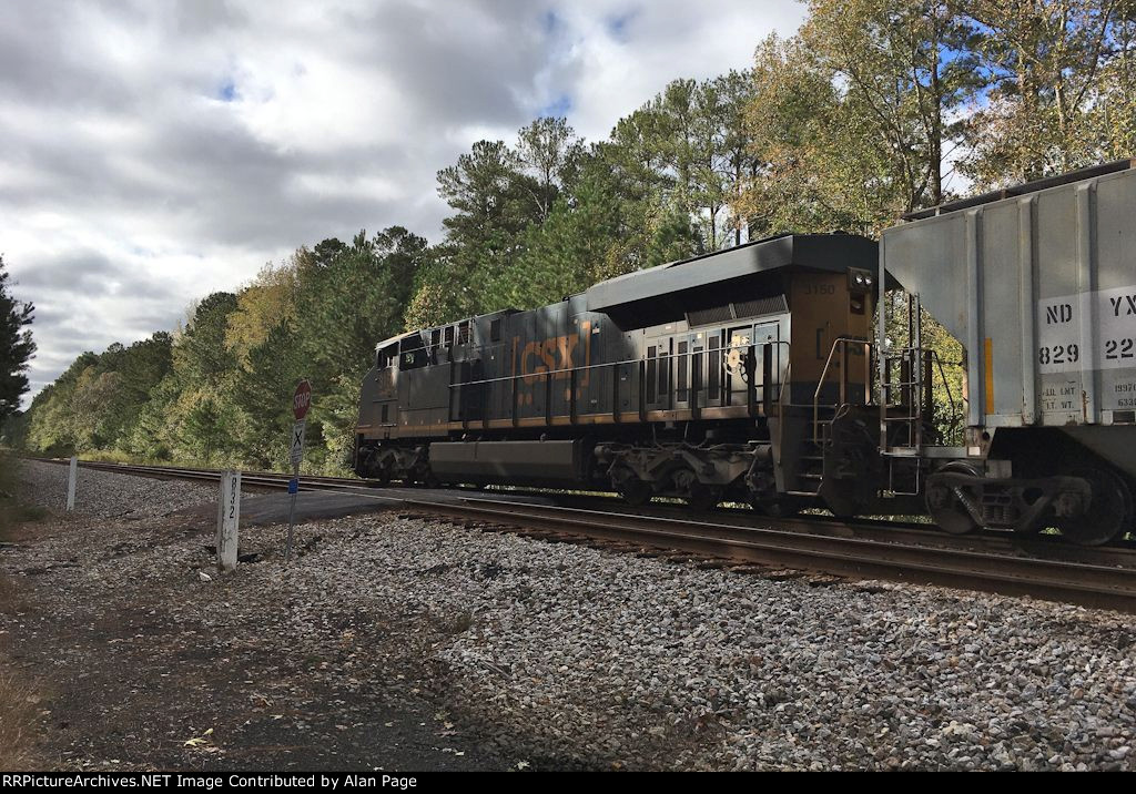 CSX 3150 passes mile marker 832